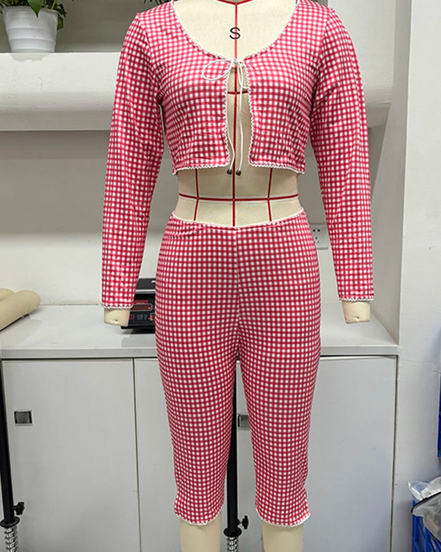 Women Summer Plaid Outfits 3/4 Sleeve Tie Front Halter Neck Tops with Low Waist Capris Pants Set Streetwear 2 Piece Short Sets