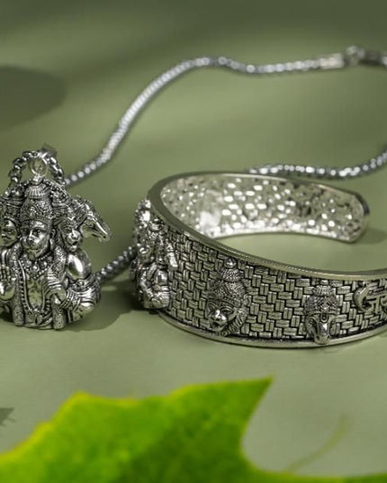 5-Mukhi Hanuman Kada with 5-Munjai Hanumna Pendant with Chain